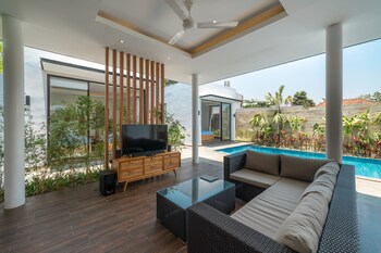the tanjung nakula suites villa