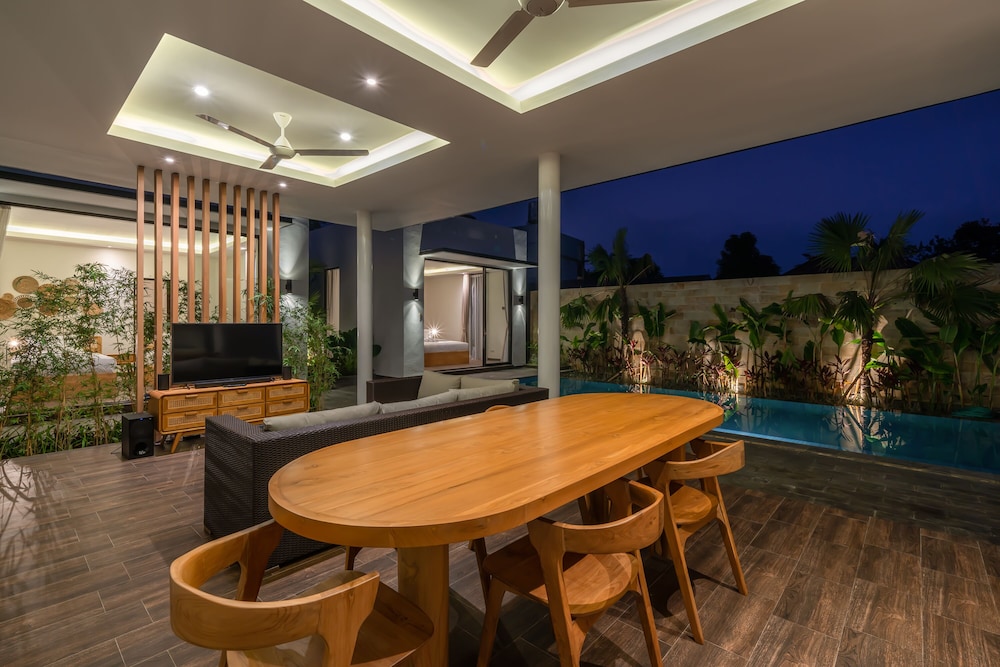the tanjung nakula suites villa