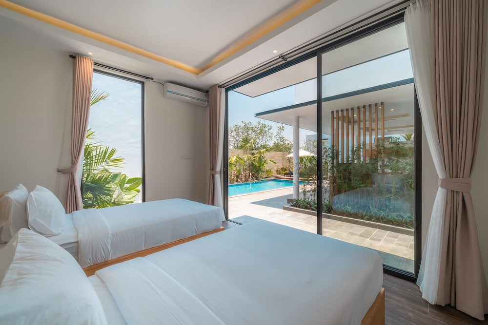 the tanjung nakula suites villa