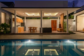 the tanjung nakula suites villa
