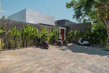 the tanjung nakula suites villa