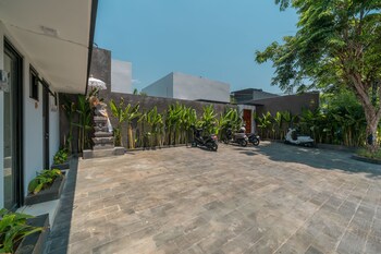 the tanjung nakula suites villa