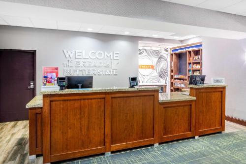 hampton inn suites minneapolis st paul arpt mall of america