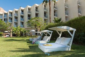 leonardo inn hotel dead sea