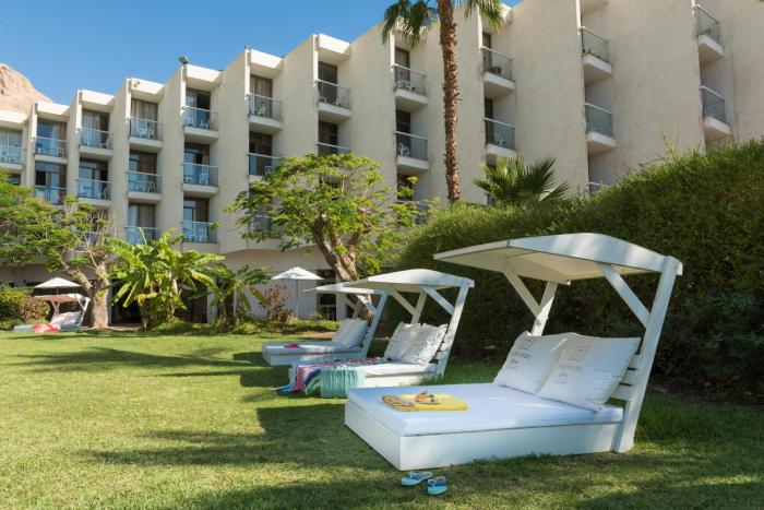 leonardo inn hotel dead sea