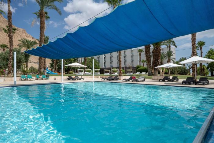 leonardo inn hotel dead sea