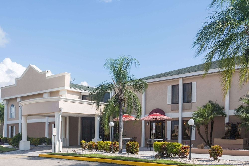 travelodge by wyndham fort myers