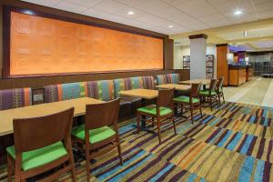 fairfield inn and suites by marriott sevierville kodak
