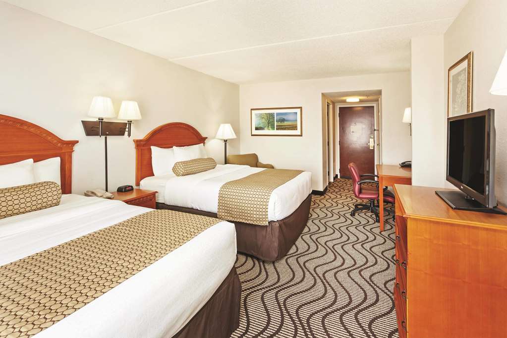 la quinta inn and suites by wyndham sevierville kodak