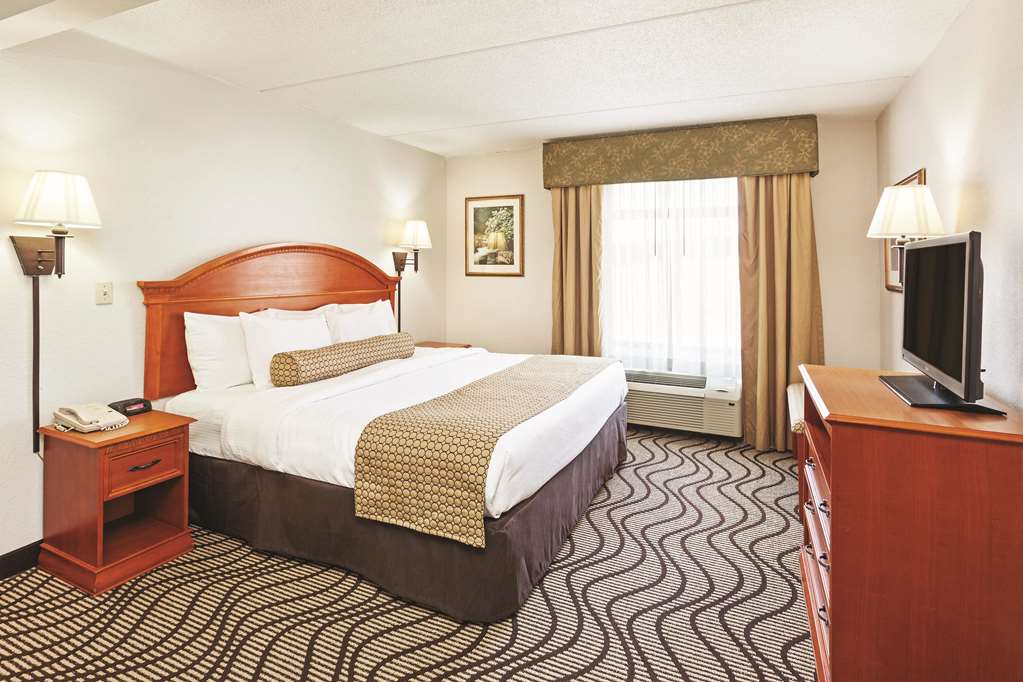 la quinta inn and suites by wyndham sevierville kodak