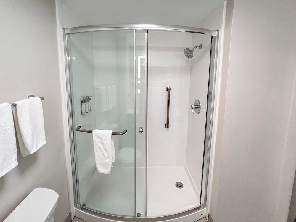 holiday inn express hotel and suites kodak east sevi