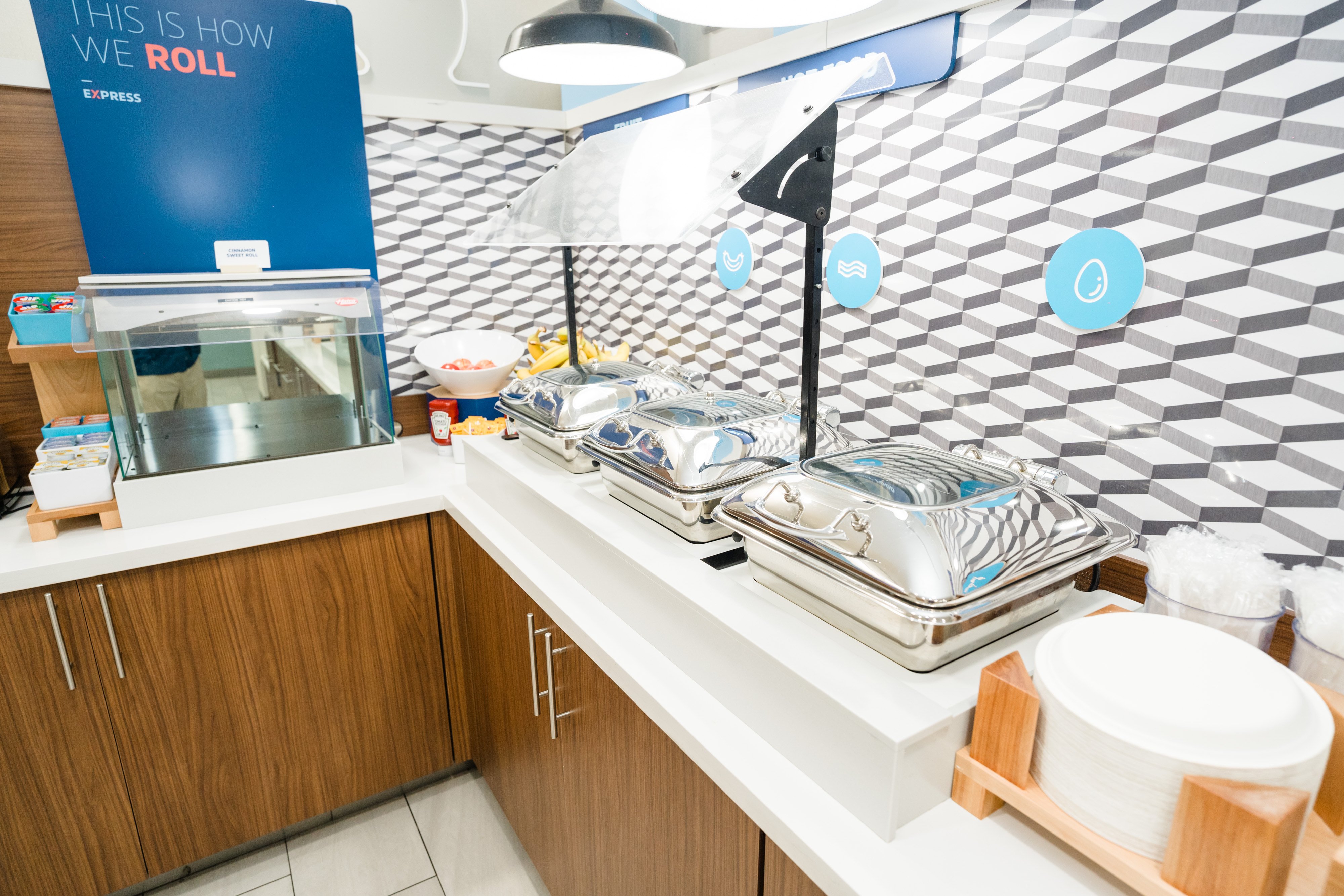 holiday inn express hotel and suites kodak east sevi
