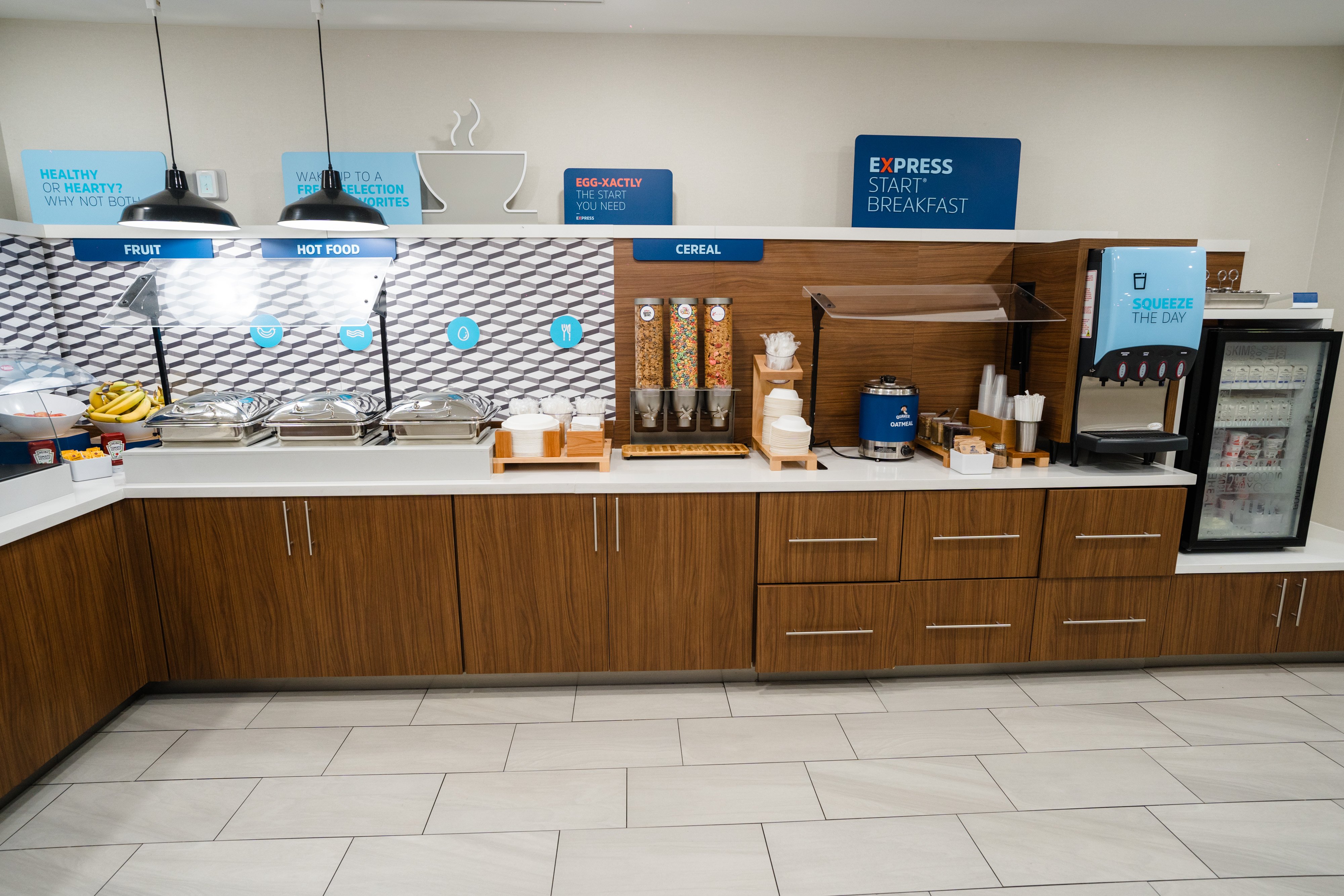holiday inn express hotel and suites kodak east sevi