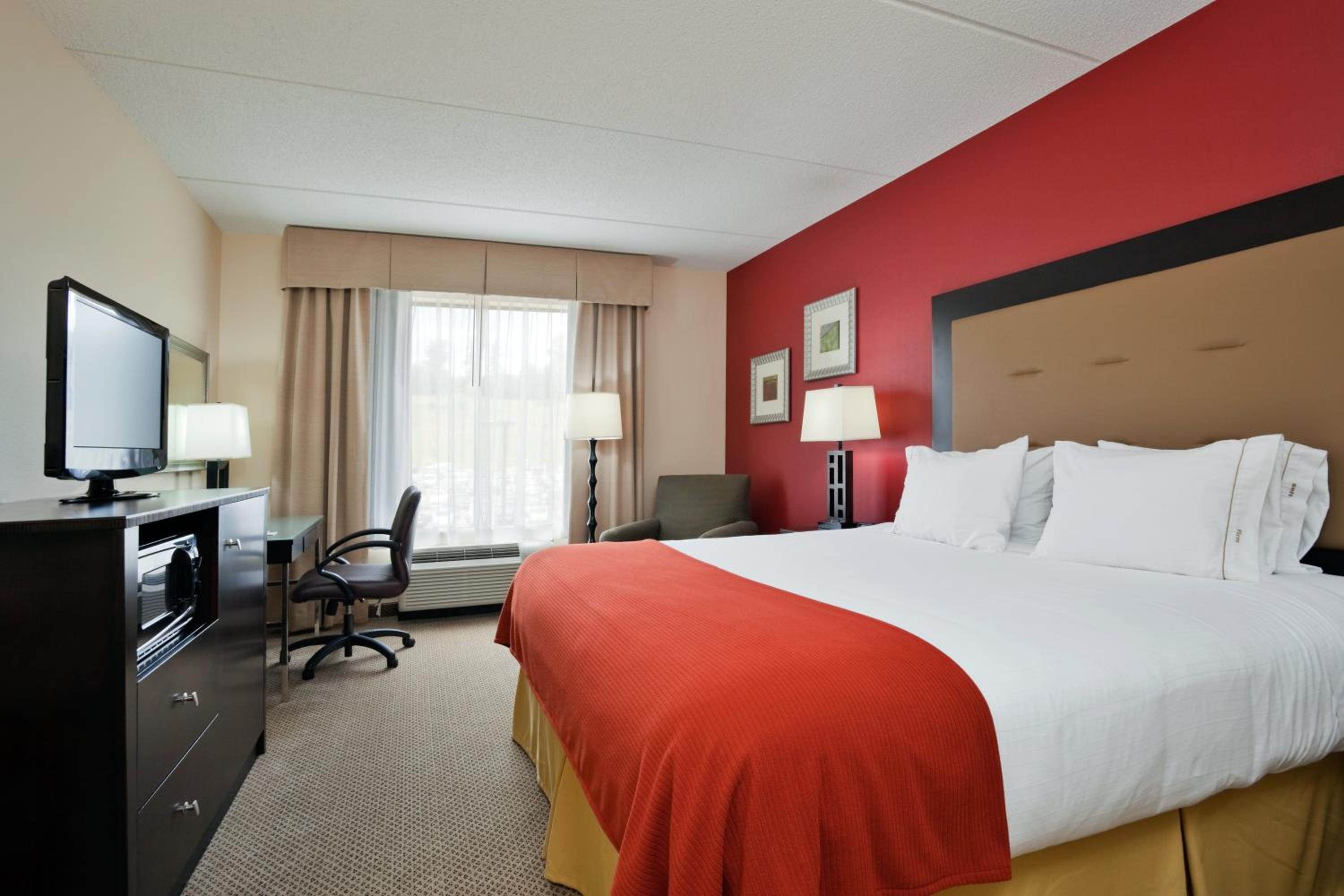 holiday inn express hotel and suites kodak east sevi