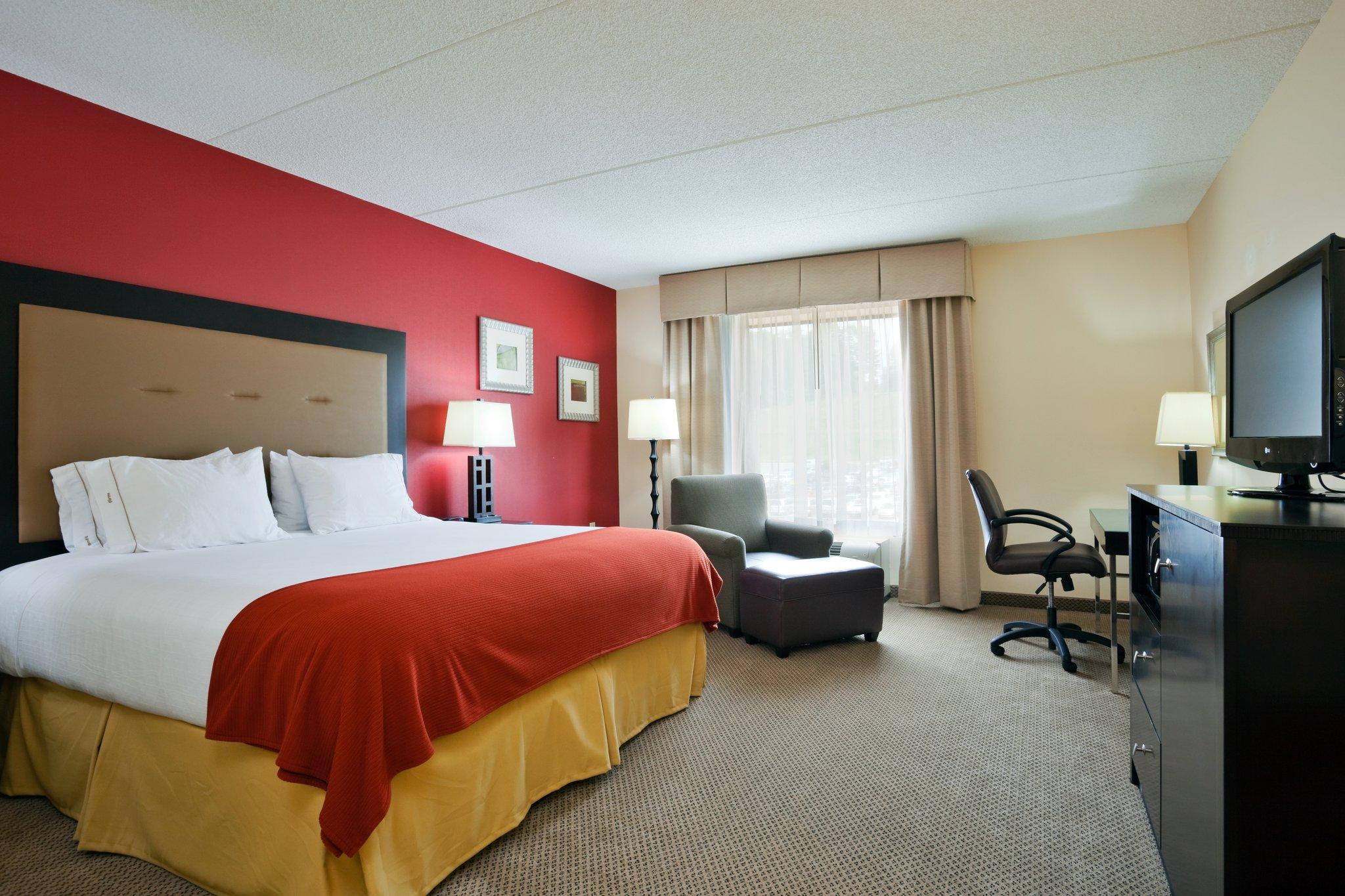 holiday inn express hotel and suites kodak east sevi