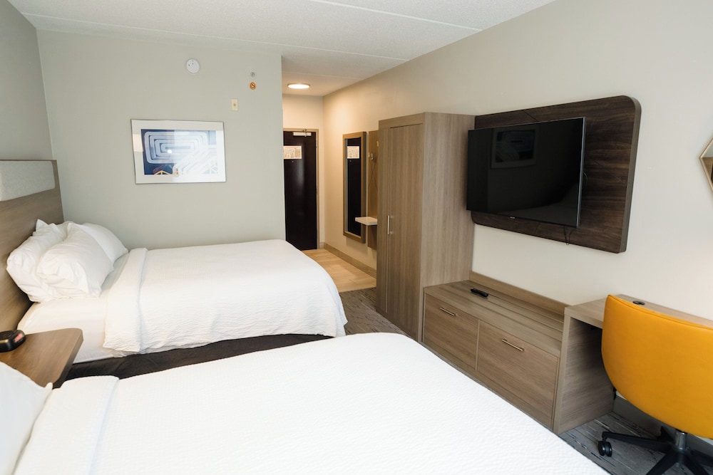 holiday inn express hotel and suites kodak east sevi