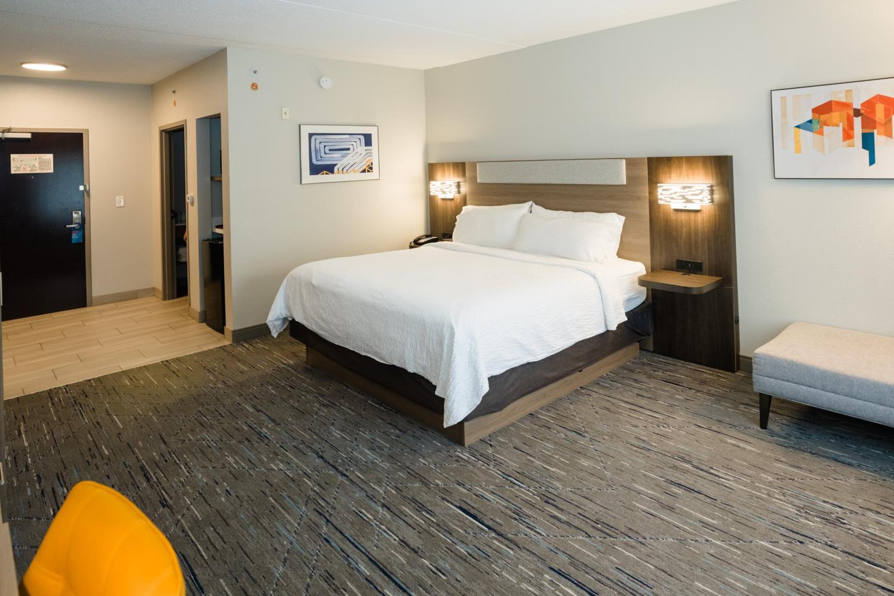 holiday inn express hotel and suites kodak east sevi