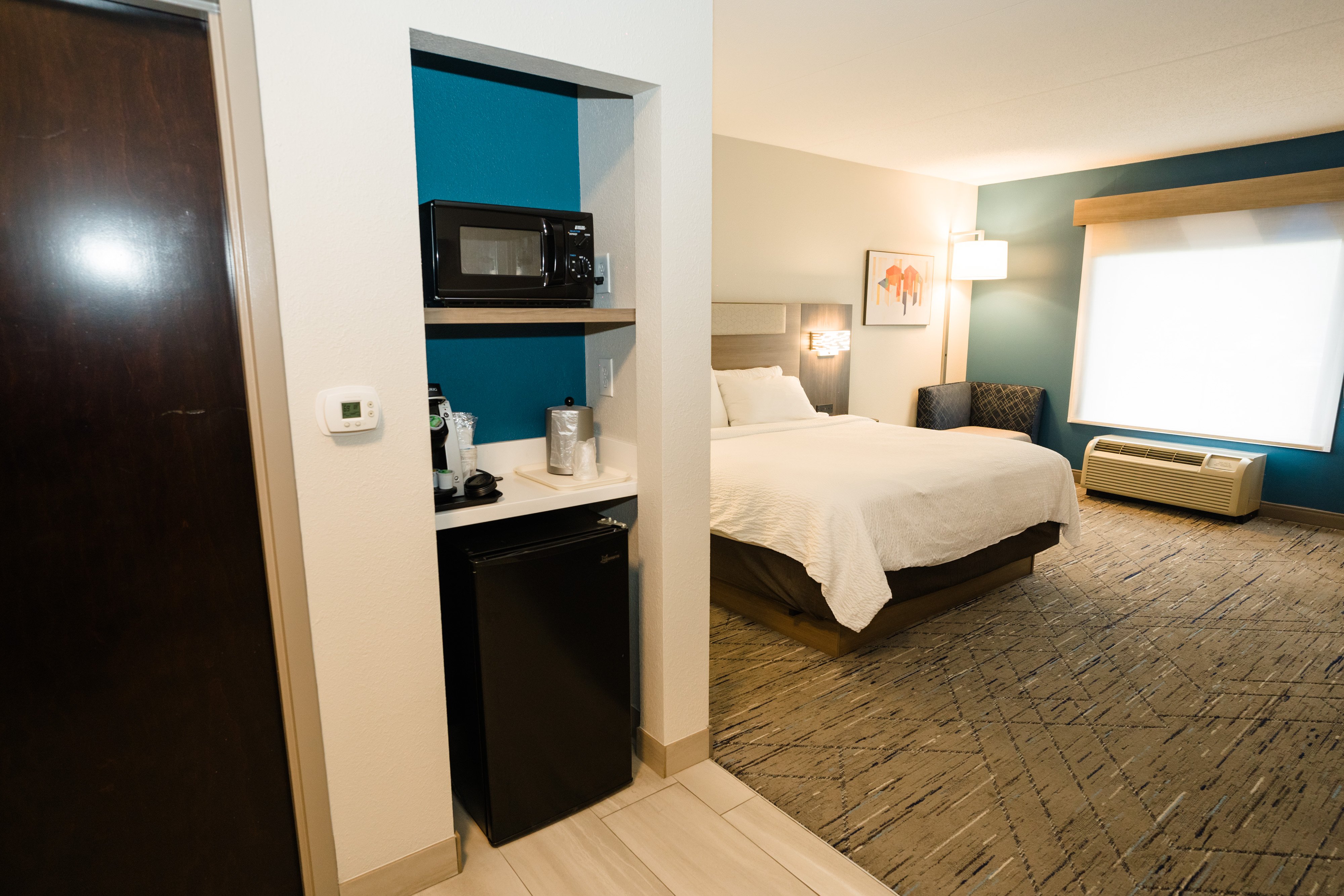 holiday inn express hotel and suites kodak east sevi