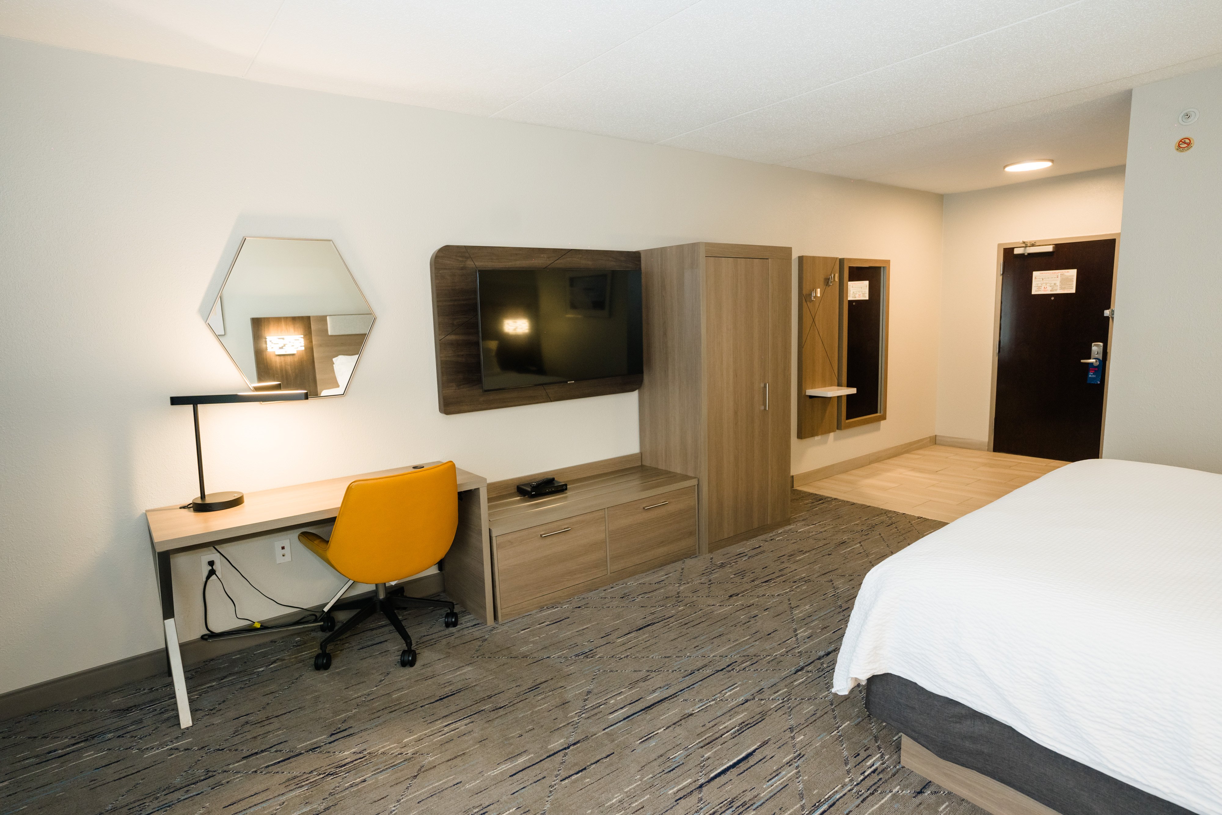 holiday inn express hotel and suites kodak east sevi