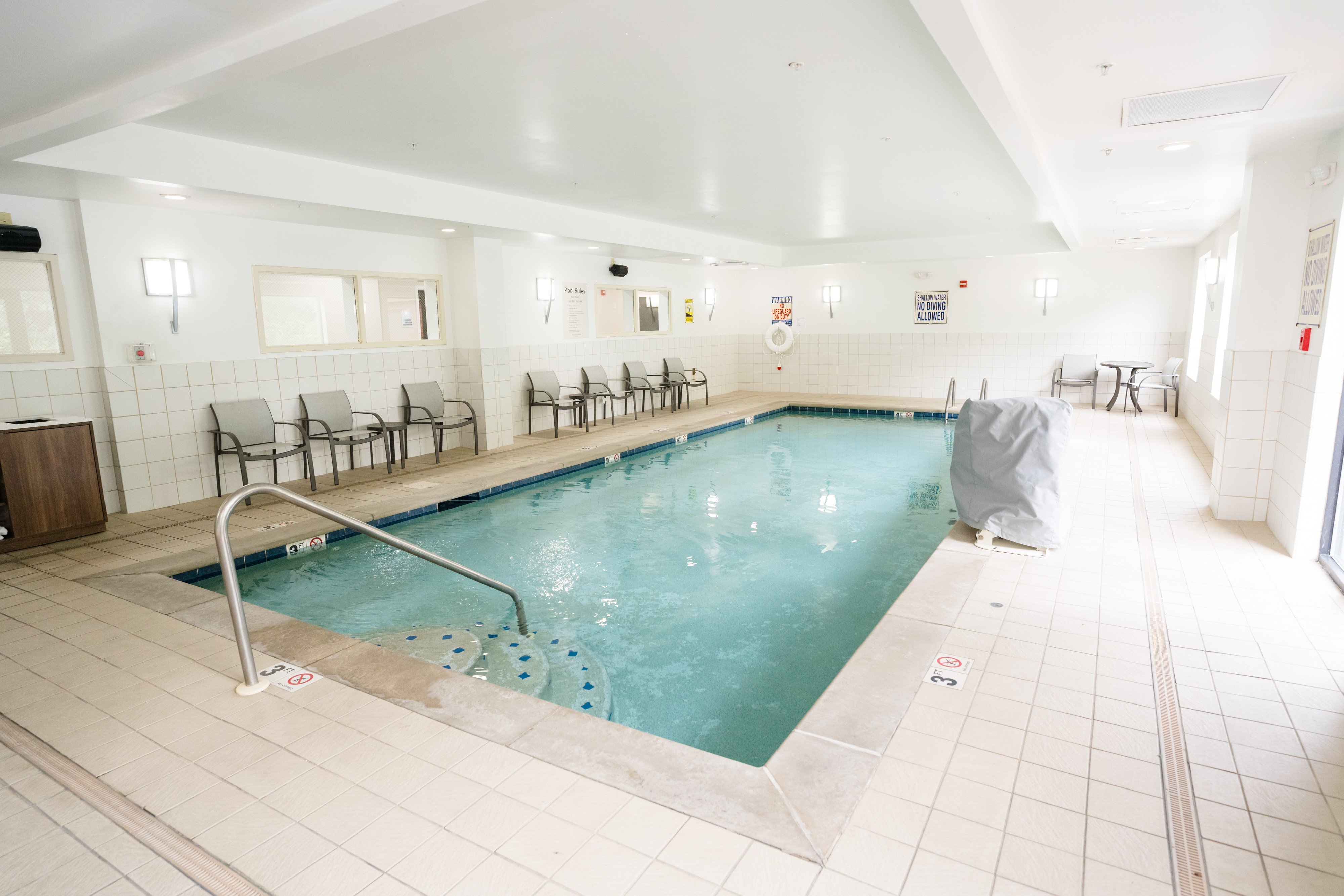 holiday inn express hotel and suites kodak east sevi