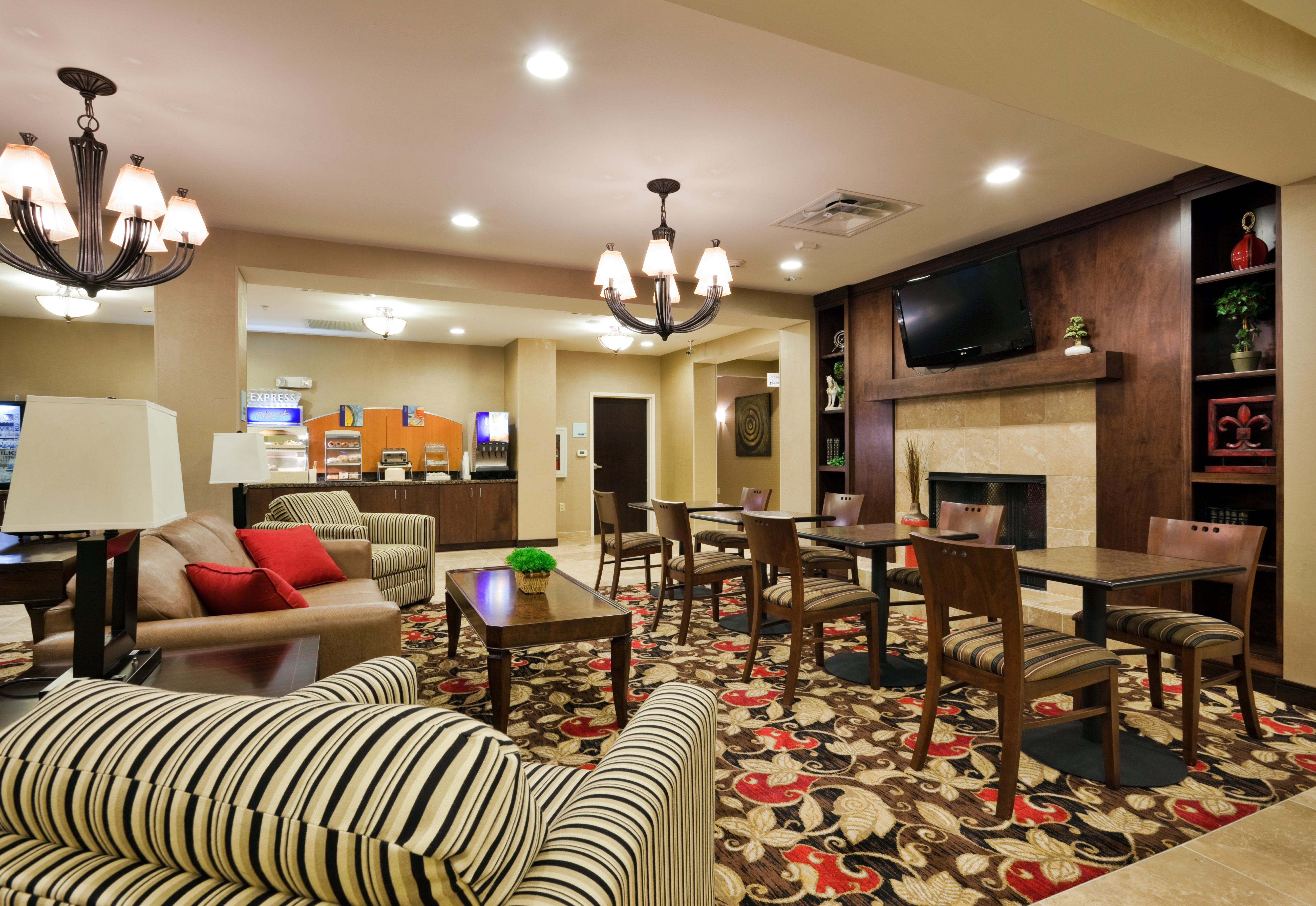 holiday inn express hotel and suites kodak east sevi