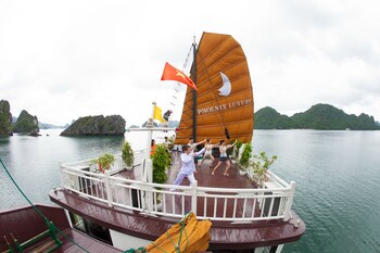 halong phoenix cruiser