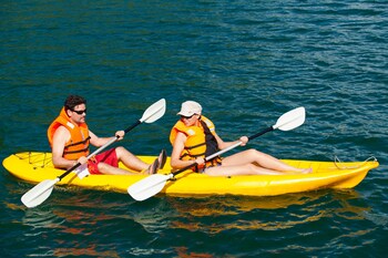 halong phoenix cruiser