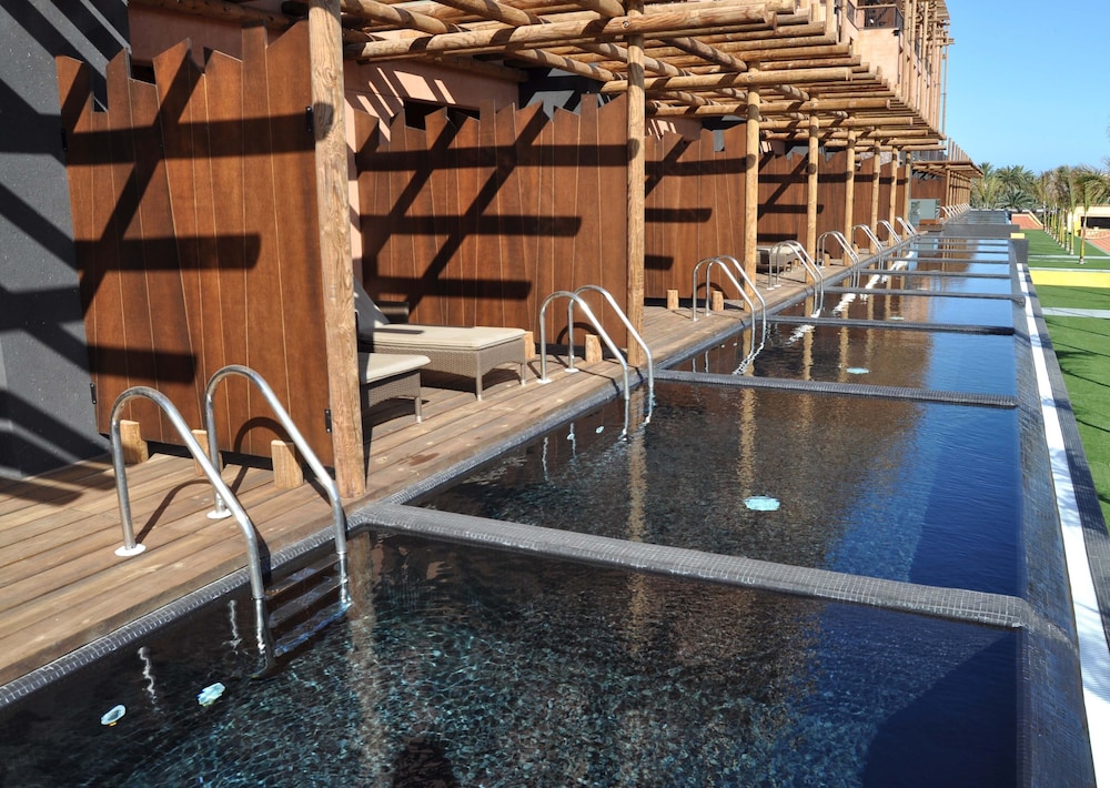 lopesan baobab resort