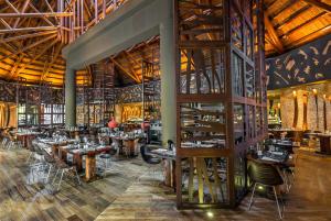 lopesan baobab resort