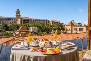 lopesan baobab resort