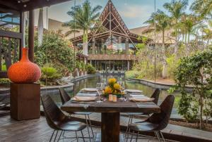 lopesan baobab resort