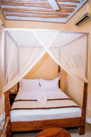 the rosal stonetown hotel