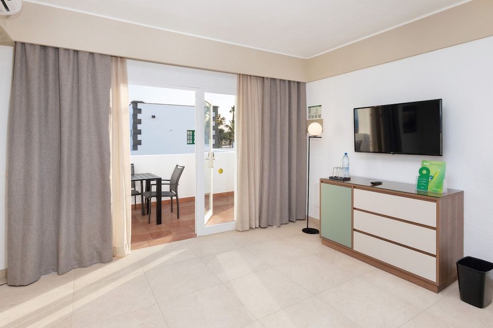 hotel riu paraiso lanzarote all inclusive