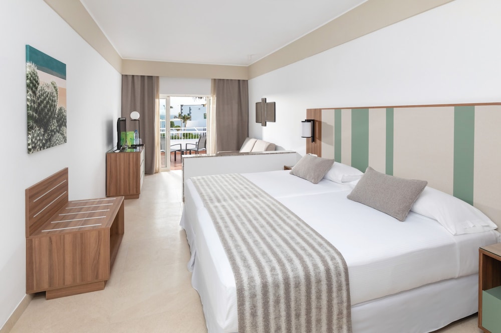 hotel riu paraiso lanzarote all inclusive