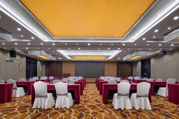 Kaiserdom Hotel Guangzhou Ouzhuang,,4 star