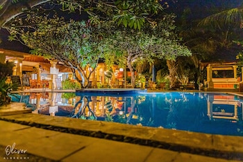 arya amed beach resort and dive center