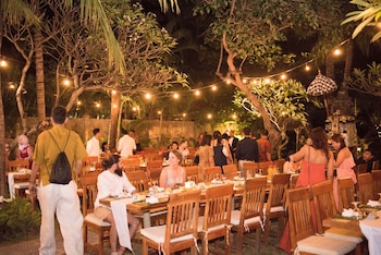 arya amed beach resort and dive center