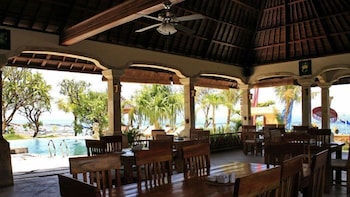 arya amed beach resort and dive center