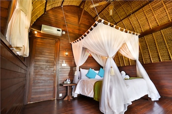 sunset coin lembongan cottage and spa