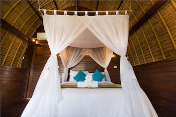 sunset coin lembongan cottage and spa