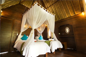 sunset coin lembongan cottage and spa