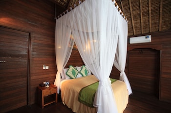 sunset coin lembongan cottage and spa