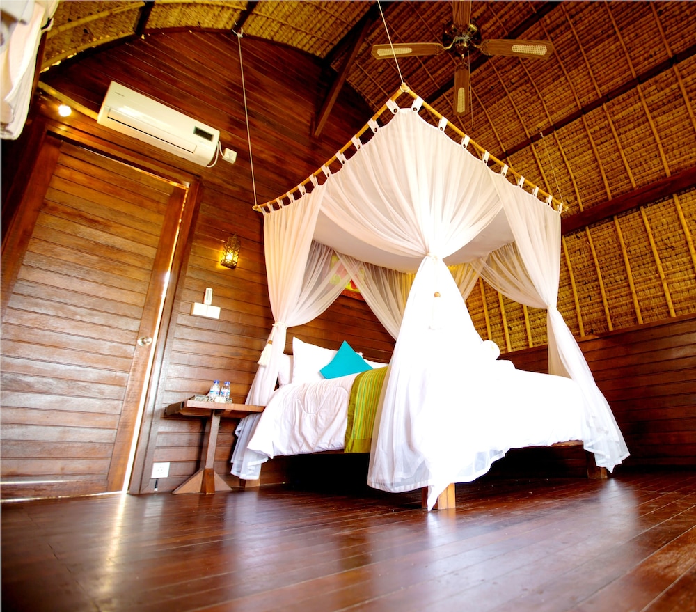 sunset coin lembongan cottage and spa