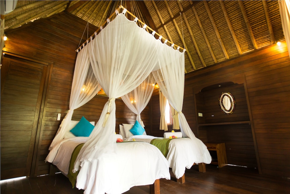 sunset coin lembongan cottage and spa