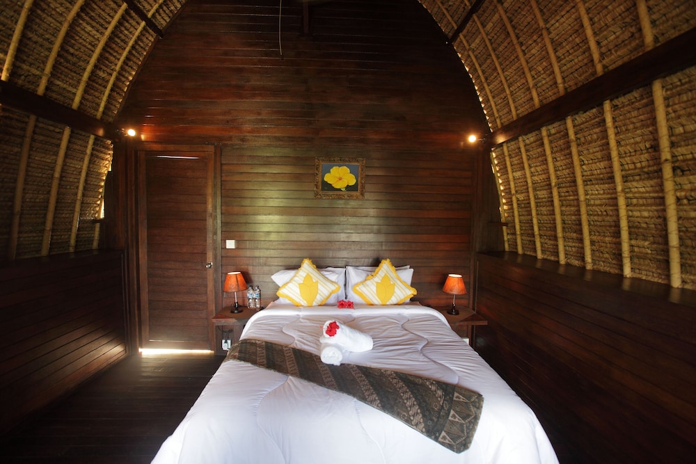 sunset coin lembongan cottage and spa