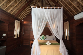 sunset coin lembongan cottage and spa