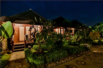 sunset coin lembongan cottage and spa