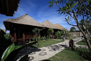 sunset coin lembongan cottage and spa