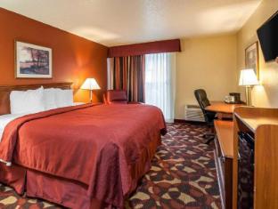 quality inn and suites kansas city i 435n near sports complex