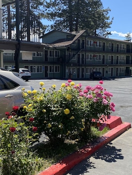 budget inn at the heavenly gondola
